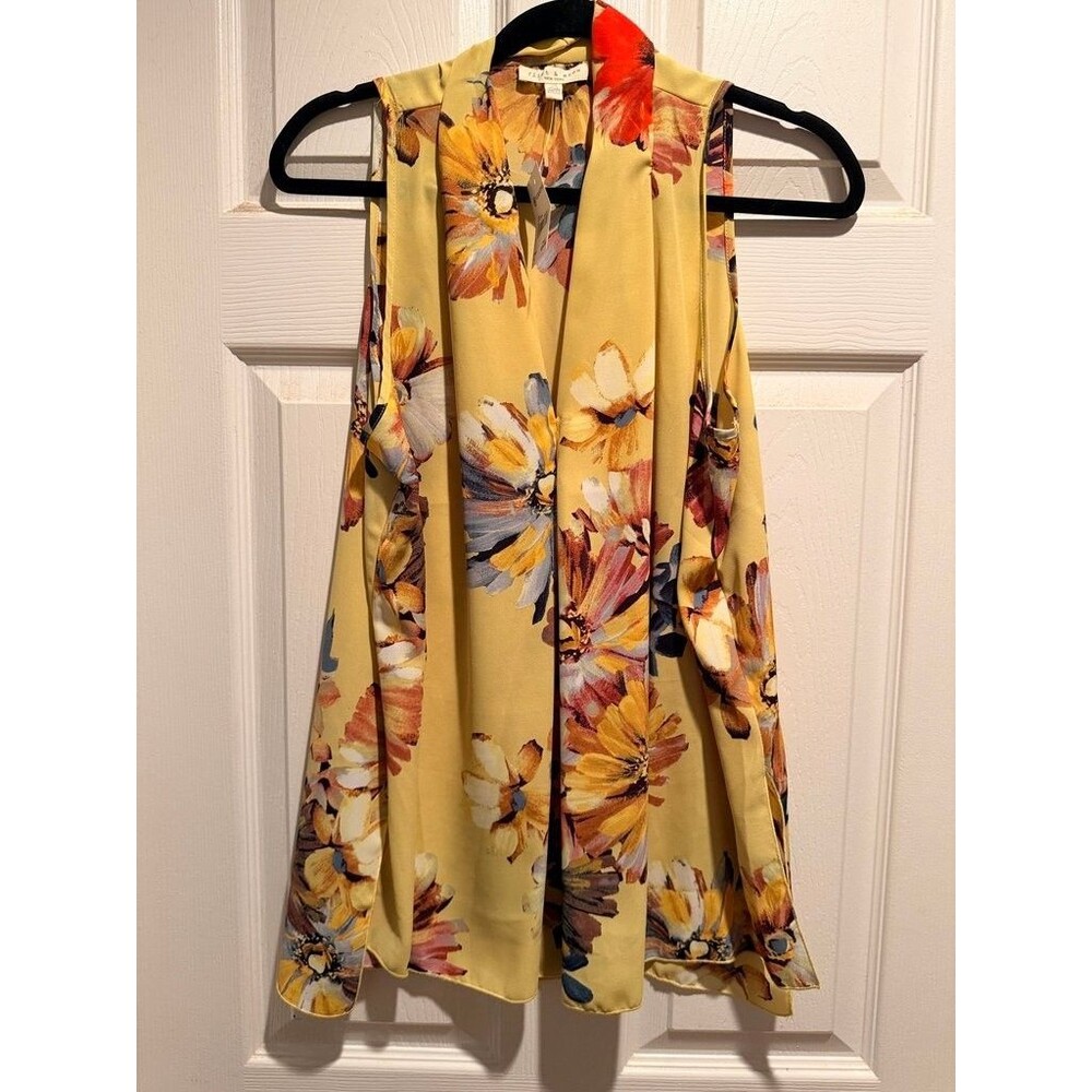 Floral Sleeveless Blouse by Flirt & Moss